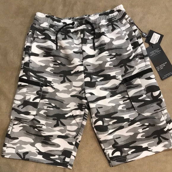 Encrypted black gray and white camo shorts. Size 14/16 Boys. Drawstring. NWT - Picture 1 of 8